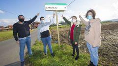 �scar, Ra�l, Rosana y Ana, vecinos de la parte de Zas