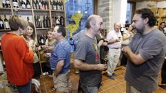 Lombard�a, a la derecha, en una imagen de archivo de la presentaci�n de uno de sus vinos