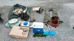 Material incautado por la Guardia Civil al pescador de Quiroga