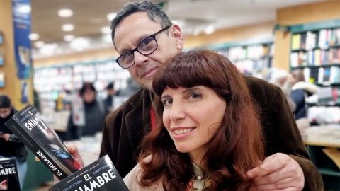 Presentacin del libro El enjambre (Harper Collins), de Jose Gil Romero y Goretti Irisarri