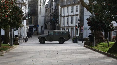 Coche de la Brilat por Porta Faxeira, en Santiago