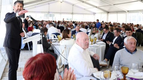 COMIDA DE LOS MAYORES EN PORTO DO SON 2025