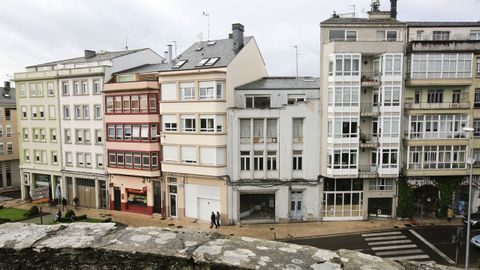 VIVIENDA, EN EL N� 136 DE LA RONDA DE LA MURALLA QUE NECESITARIA UNA REHABILITACION O REMODELACION DE LA FACHADA
EDIFICIO, RUINA