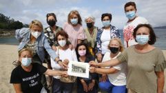 Exalumnas de la escuela de Loira en su patio del recreo: la playa