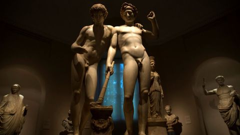 Diferencia. �Orestes y P�lades�, de la escuela de Pas�teles, escultura que exhibe la exposici�n del Prado �La mirada del otro�, que reflexiona sobre la realidad hist�rica de la homosexualidad. 