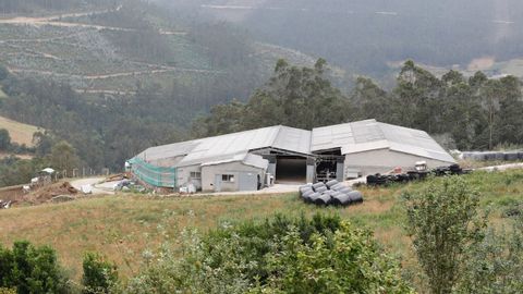 La granja est situada en la parroquia de Guiar, en el municipio de asturiano Vegadeo