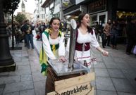 Una fiesta alemana de la cerveza no falt� en la capital dezana.