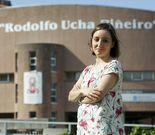 Eva Ocampo, ante o centro no que estudiou comercio. 