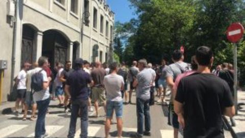 Paro en la f�brica de armas