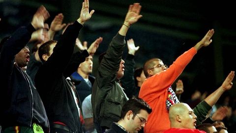 Miembros de Ultra Sur en la grada del Bernab�u