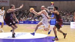 Imagen del partido entre el Obradoiro y el Lleida del domingo.