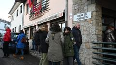 De la euforia del Gordo al esc�ndalo en Villaman�n