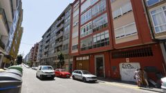 Los ladrones accedieron por la fuerza a dos pisos de la rúa Ourense