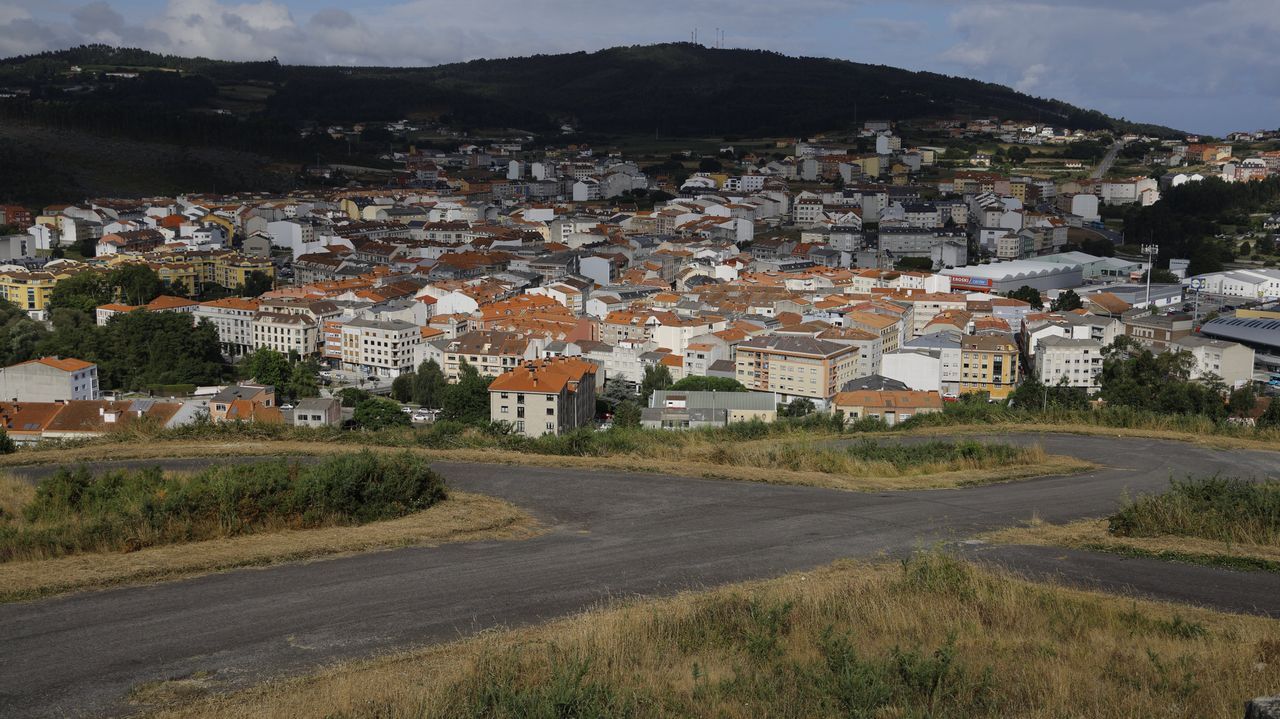 Un ascensor público salvará el desnivel en Arteixo con la urbanización de A Penouqueira