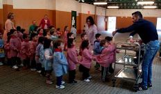 Tambi�n hubo reparto de filloas y follados de ma�z. 