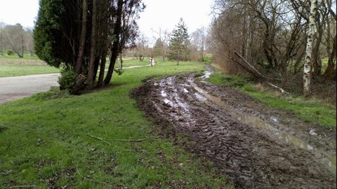 Zona del parque de La Fresneda por donde atraviesa el tractor