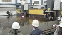 Una ceremonia del cortado de la primera plancha de un buque, en foto de archivo