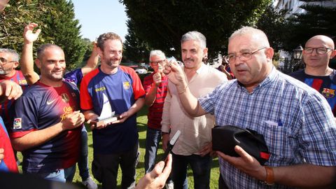 COMIDA DE PERSONAS SORDAS DE GALICIA DE DISTINTAS PEÑAS DEL BARSA EN EL RESTAURANTE DON PAQUITO,