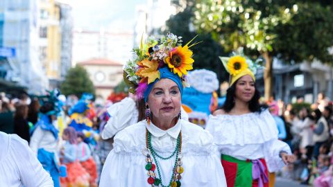 Oviedo se llena de color, alegr�a y tradici�n para celebrar el Carnaval