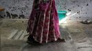 Imagen de archivo de una mujer en la India