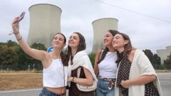Gente de todas las edades en un d�a hist�rico para la antigua villa minera