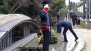 El presidente de Catalu�a, Pere Aragon�s, durante la ofrenda floral a Llu�s Companys.