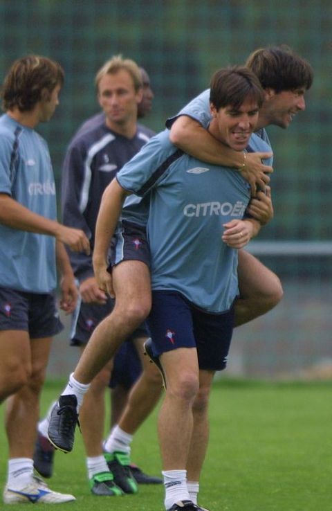 Jos Ignacio, bromeando con Berizzo en un entrenamiento en presencia de Giovanella y Mostovoi.