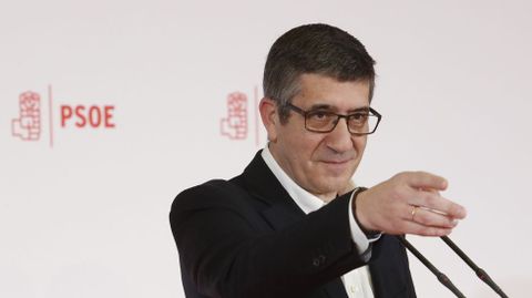 Patxi L�pez: �Me siento con fuerzas para reconstruir el PSOE�