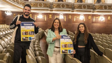 Natividade Gonz�lez, no centro, xunto a Nuno Garc�a (Grande Amore) e Sabela Caama�o.