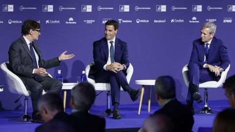 Los presidentes de Catalu&ntilde;a, Salvador Illa, Pa&iacute;s Vasco, Imanol Pradales, y Galicia, Alfonso Rueda, en Barcelona.