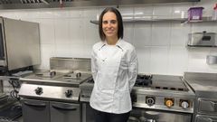 Lorena Álvarez está al frente de los fogones del Bar Cubia, el negocio hostelero que regenta con su marido Julio Giganto