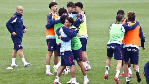 Los c�lticos conocieron el calendario continental horas despu�s del entrenamiento