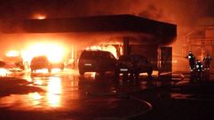 Las im�genes del incendio en Os Praceres