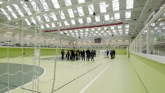 La imagen renovada del polideportivo de A Pinguela
