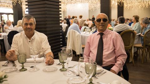 Comida jubilados de Agui�o en restauraci�n Chicolino, Boiro