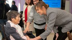 La conselleira Fabiola Garcia durante su visita a un centro de Adaceco