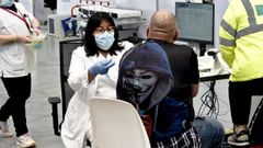 Campa�a de vacunaci�n contra el covid en el IFEVI, en Vigo