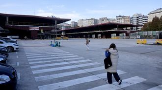 Andenes de entrada y salida de la antigua estaci�n de autobuses de la calle Caballeros.