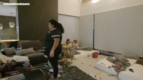 Captura de «La casa de los gemelos» durante sus nueve horas de emisón