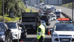 Imagen de archivo de otro accidente ocurrido en el mismo punto de la AP-9 a su paso por Cabral