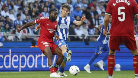 Amatucci, en un lance con Fofana durante el D�por-Sevilla
