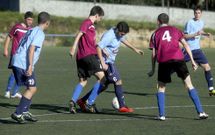 Los juveniles del Ribeira cayeron el s�bado en A Fieiteira ante el Trazo  por 6-2. 