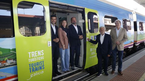Presentaci&oacute;n de la temporada de trenes tur&iacute;sticos de Galicia en la estaci&oacute;n de Ourense