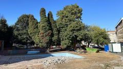 Sellado de la piscina del parque Ram�n Barba de O Temple
