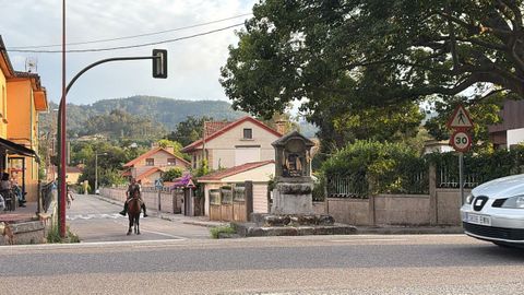 El Concello retir� el monumento pero queda a�n el peto de �nimas.