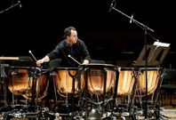 Javier Eguillor, uno de los profesores, ofrecer� un concierto en Valga el mi�rcoles 24. 