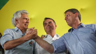 Fl�vio Bolsonaro con el exgobernador de Goi�s Ronaldo Caiado y con el actual mandatario del estado de Sao Paulo, Tarcisio de Freitas