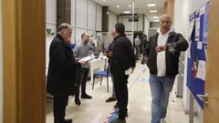 Pedro Fern�ndez llega a la junta de accionistas pasando junto a Villar, J�come y Bernardino Gonz�lez