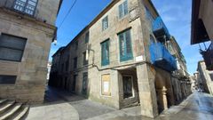 El edificio del centro hist�rico de Pontevedra que podr�a convertirse en hotel hace esquina entre la calle Tetu�n y la Praza do Teucro
