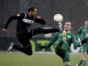 Juanfran durante el partido con el Rubin en Mosc�.